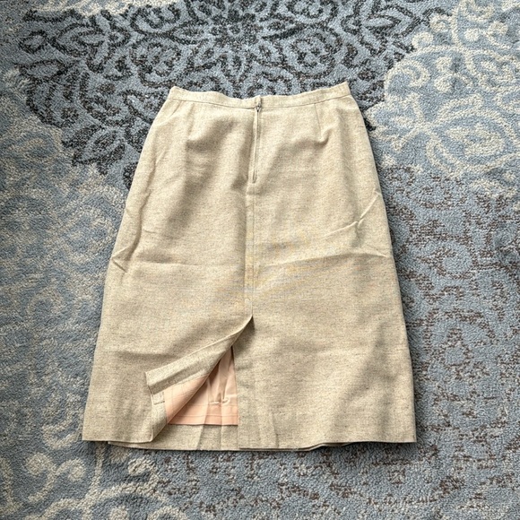 Vintage Robert Arthur Union Made Blazer and Skirt Suit Set w/ Belt Tan 12 - Picture 11 of 11